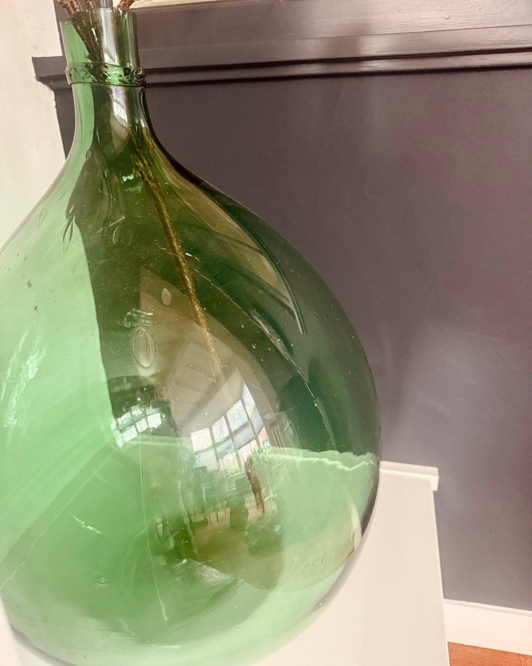 Grote Franse Mondgeblazen Demijohn Fles – Groen Glas