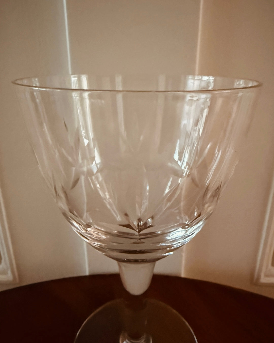 Set van 10 vintage geslepen glazen – Art Deco stijl (jaren 30–50)