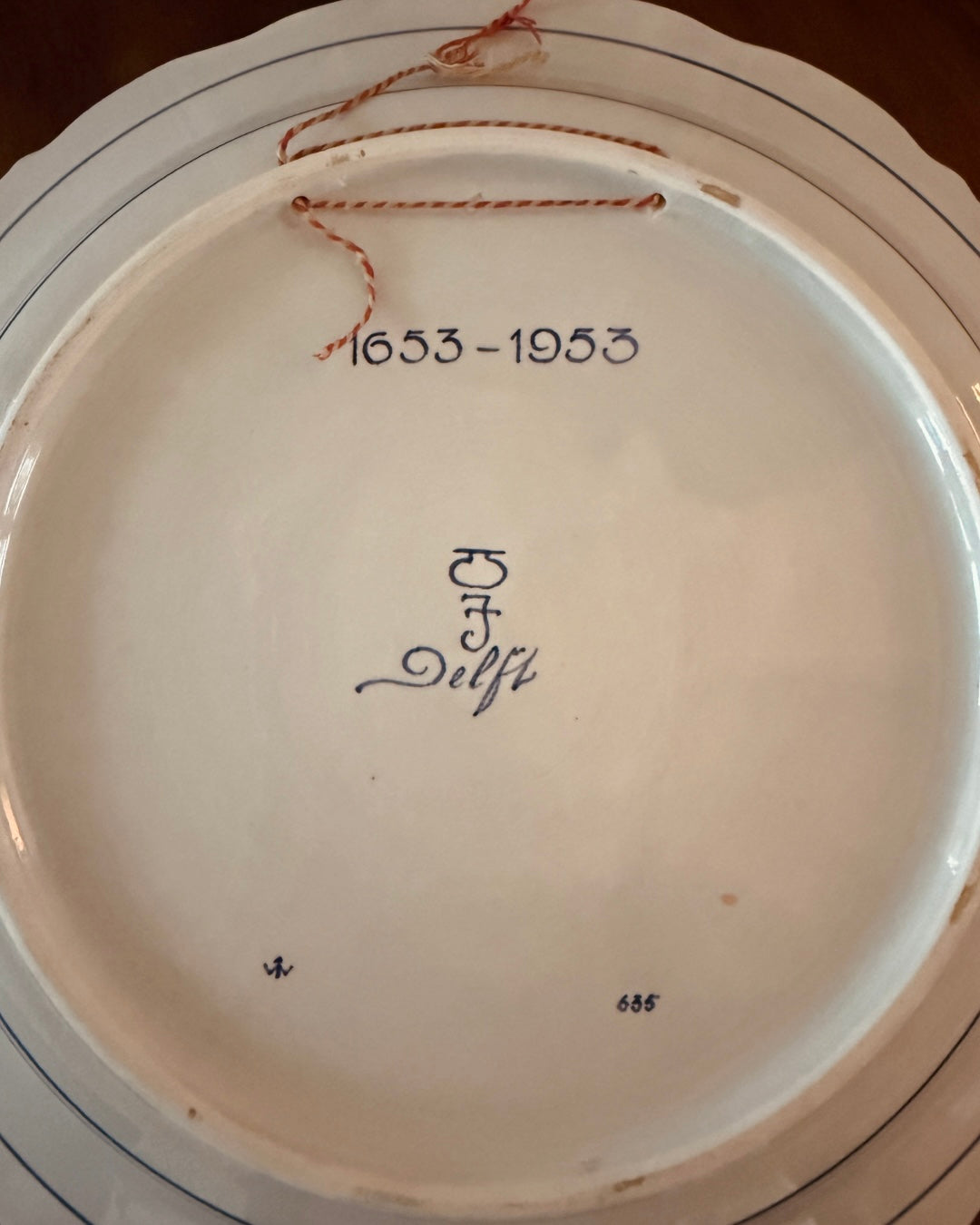 Groot Delfts blauw wandbord – De Porceleyne Fles, jubileumeditie 1653–1953