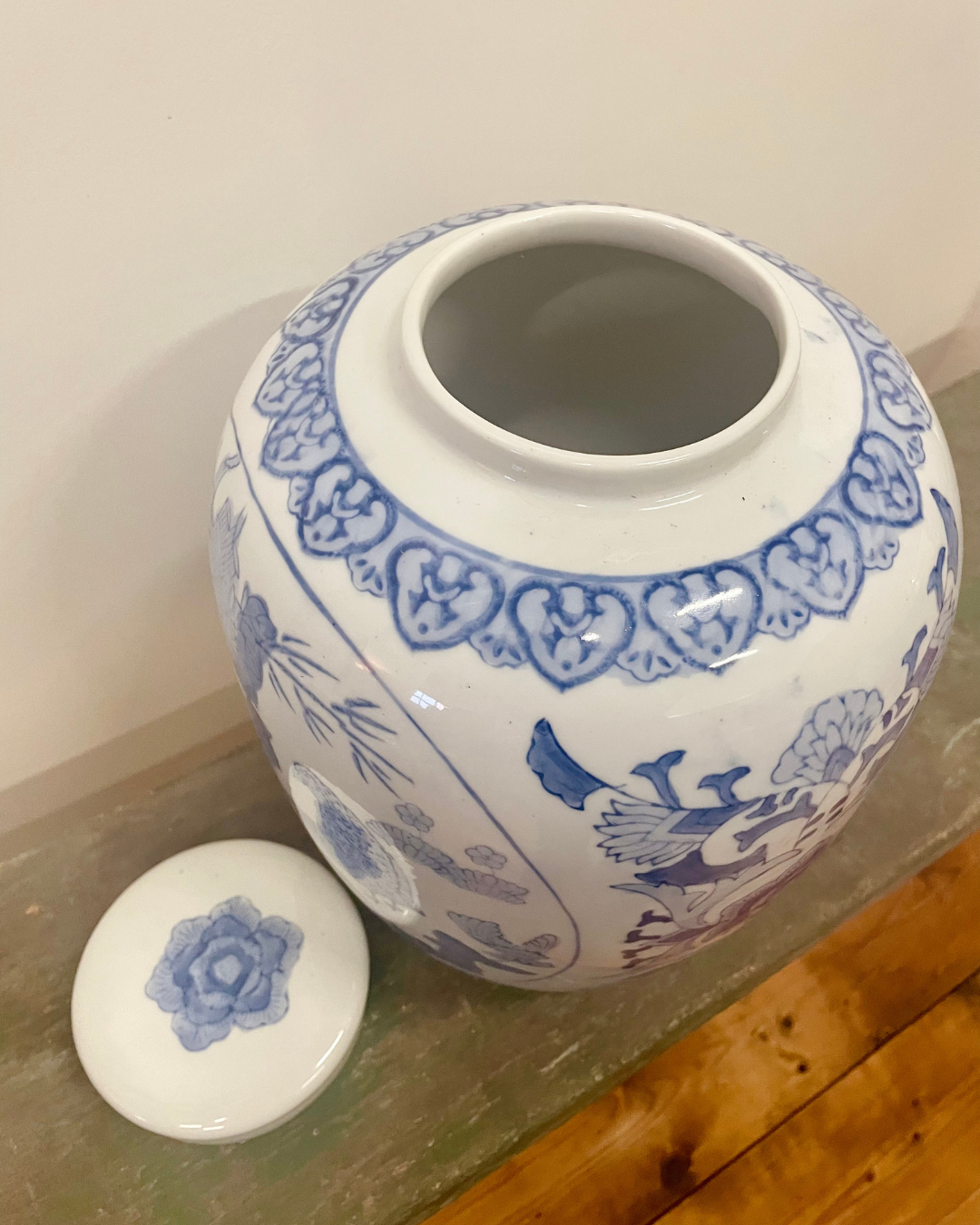 Grote en hoge Chinese gemberpot