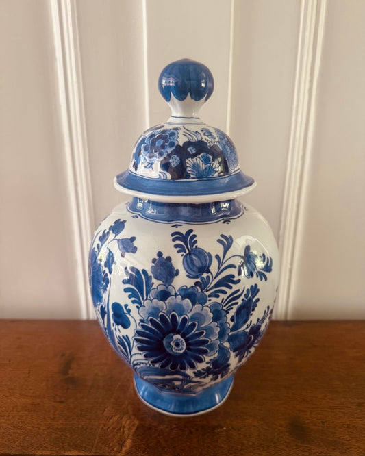 Delfts Blauwe dekselvaas van De Porceleyne Fles (met chipje)