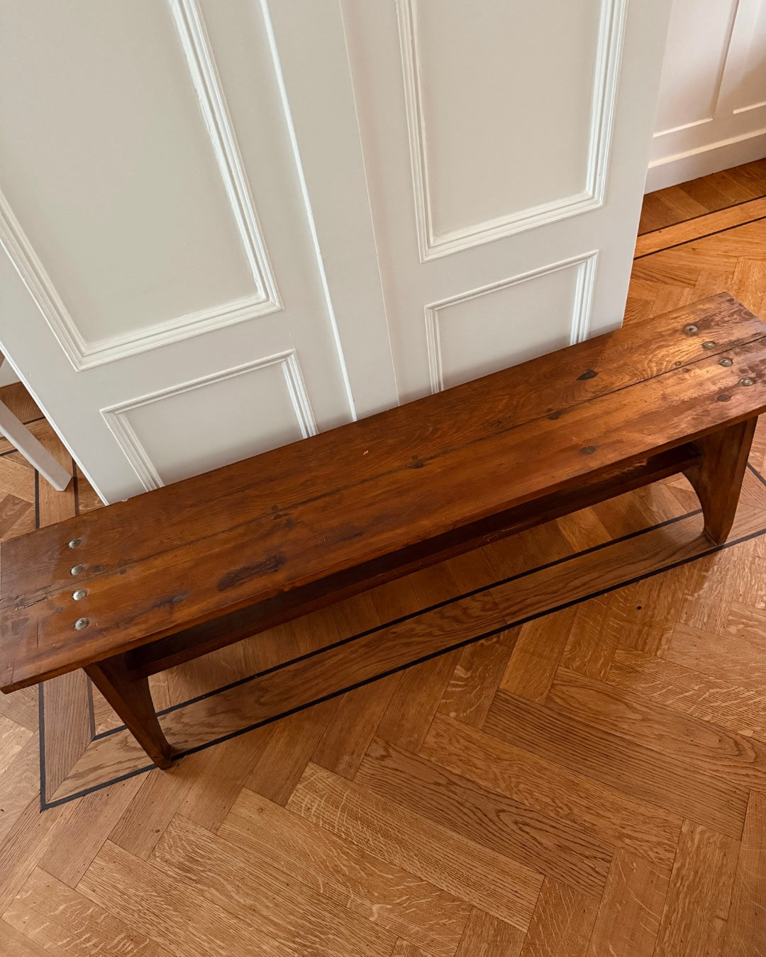 Vintage houten bankje – sober & karaktervol