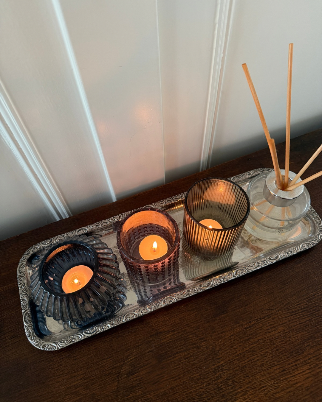 Verzilverd decoratief blad met gegraveerd decor