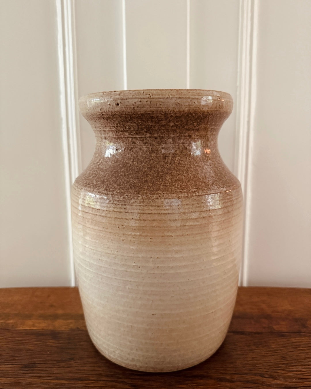 Beige geglazuurde vaas
