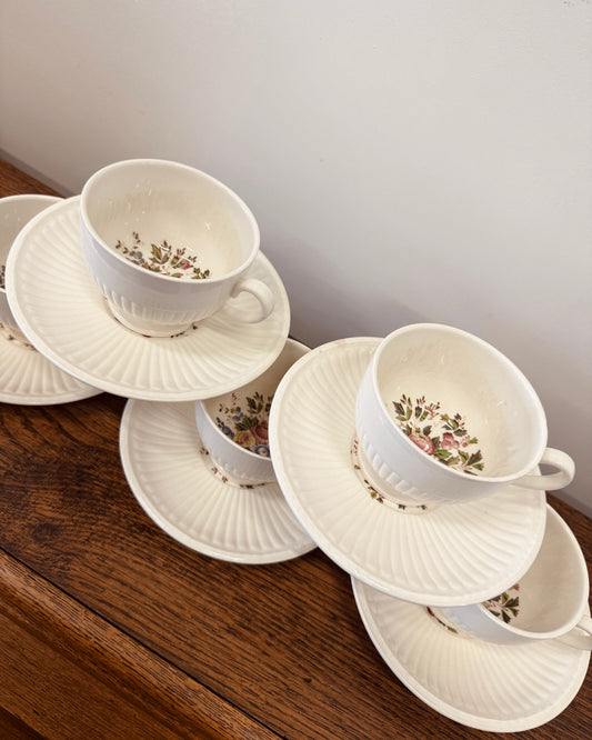 Wedgwood “Conway” kop en schotels - set van 5