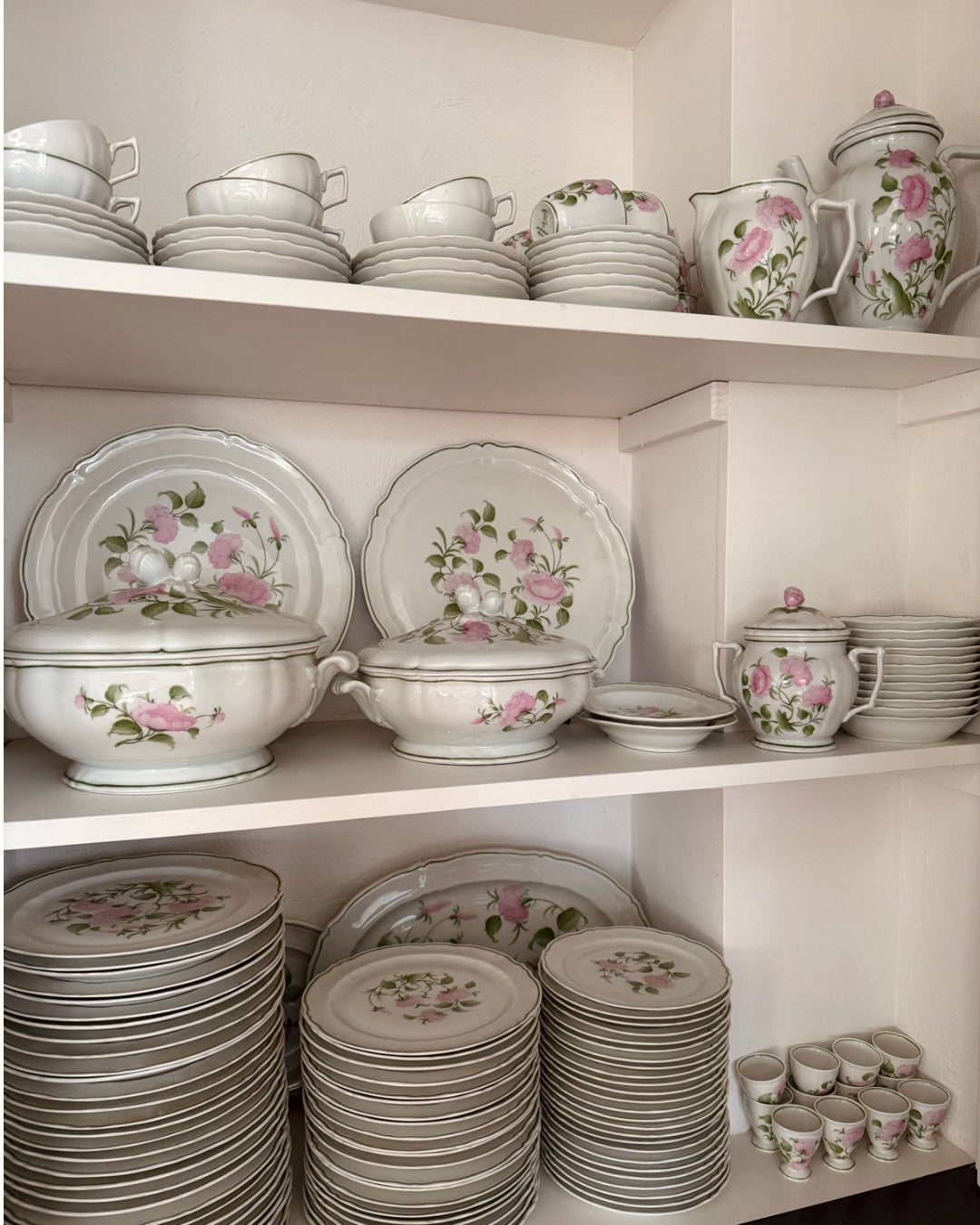 Zeer uitgebreid Frans Limoges servies