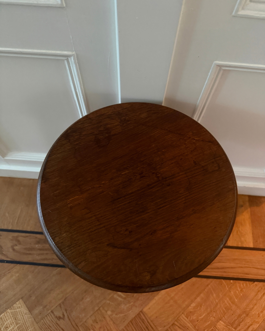 Vintage houten bijzettafeltje– Ø 33,5 cm