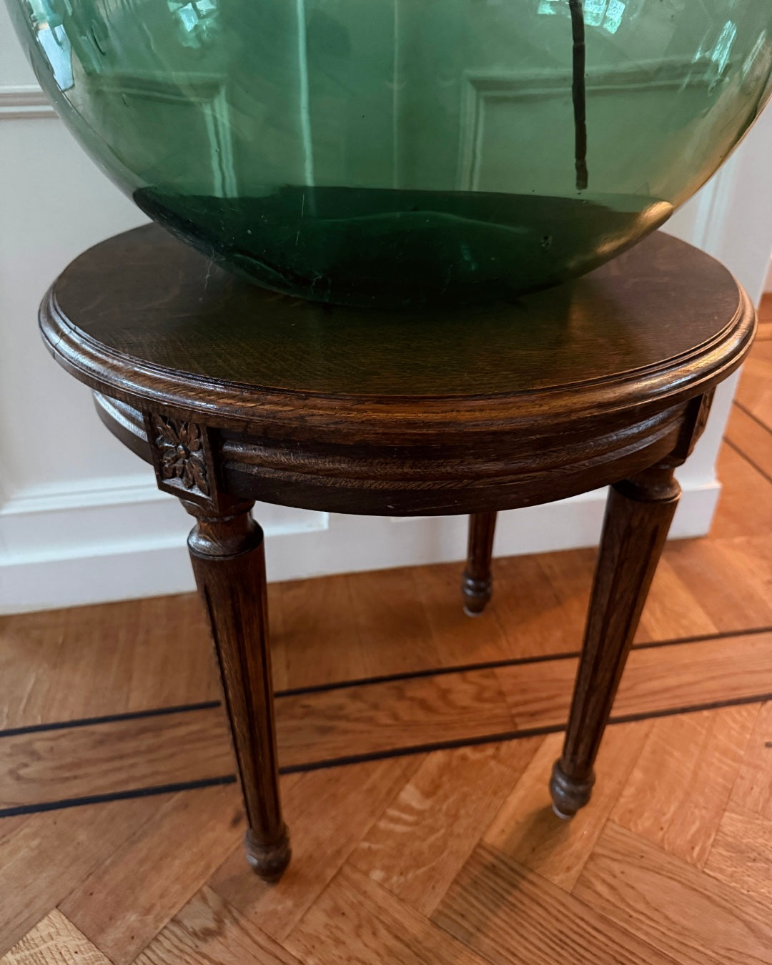 Antiek rond bijzettafeltje – ca. 1900–1920