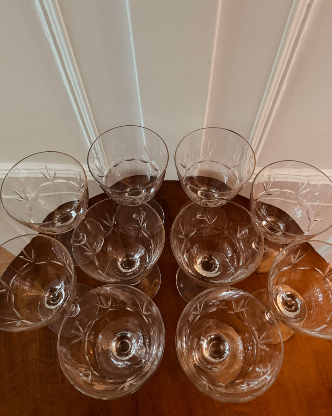 Set van 10 vintage geslepen glazen – Art Deco stijl (jaren 30–50)