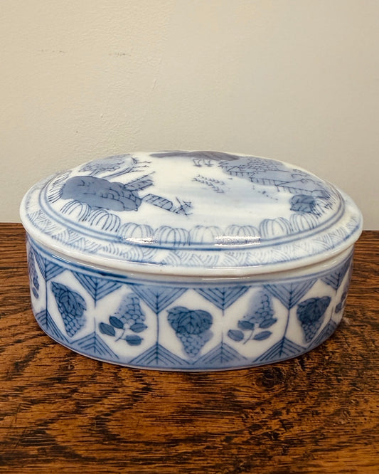Chinees blauw-wit porseleinen bakje met deksel – 11,5 cm