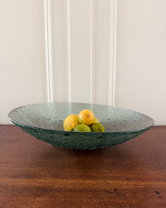 Groene glazen schaal met bubbeldessin