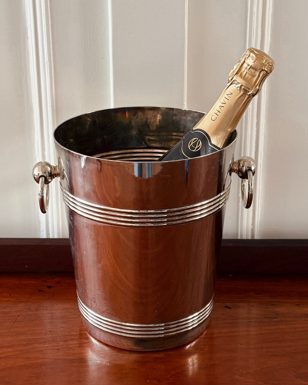 Vintage verzilverde champagnekoeler met ringgrepen