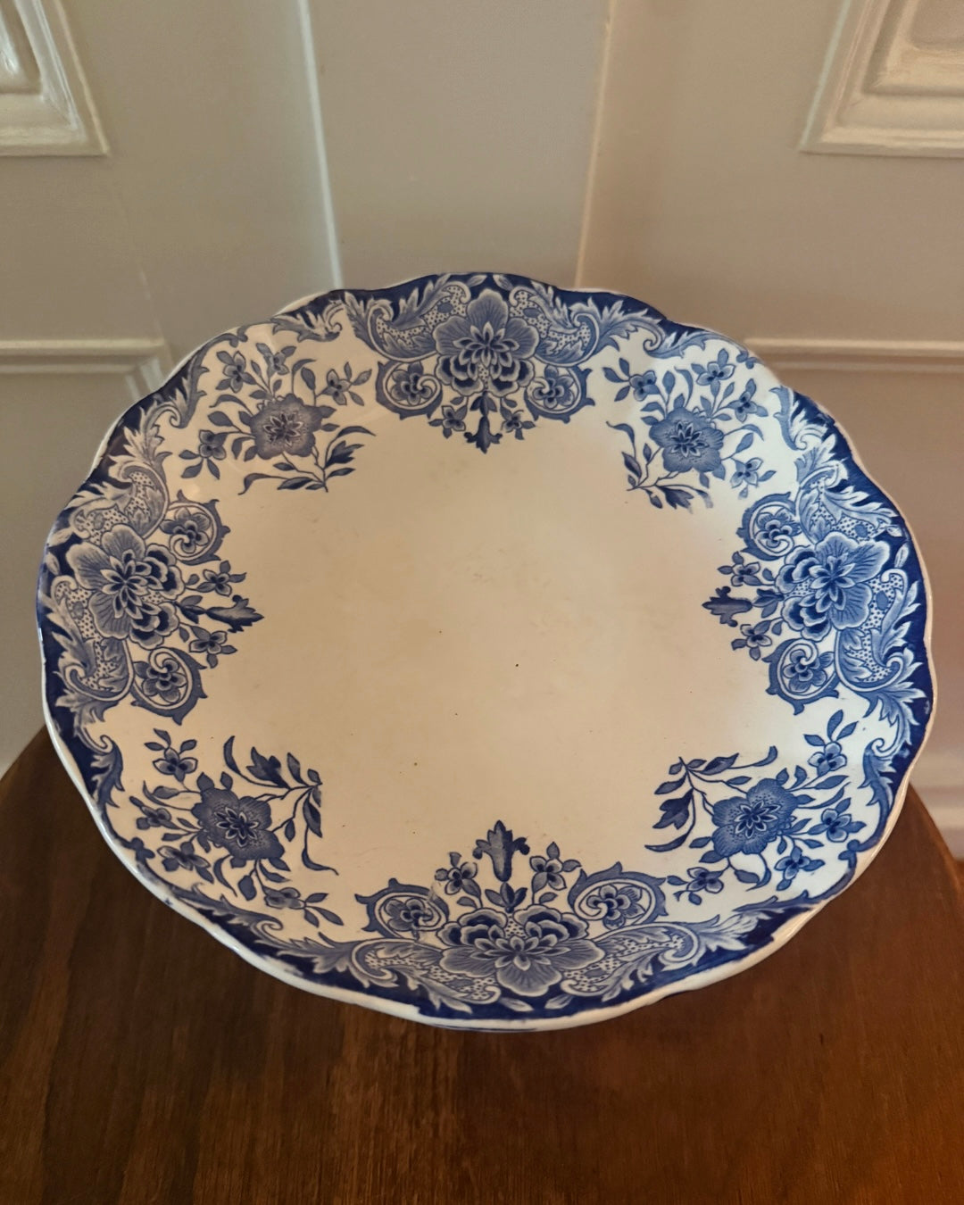 Naamloos Vintage Dordrecht schaal op voet – Ø 23 cm