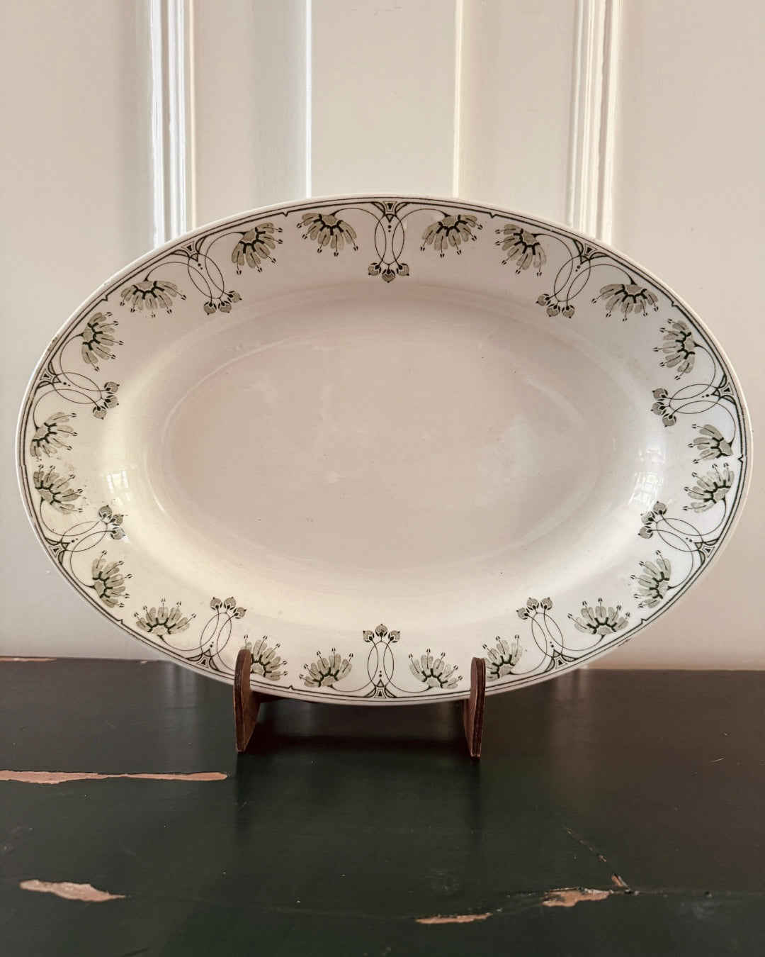Oude Petrus Regout serveerschaal met bloemendecor
