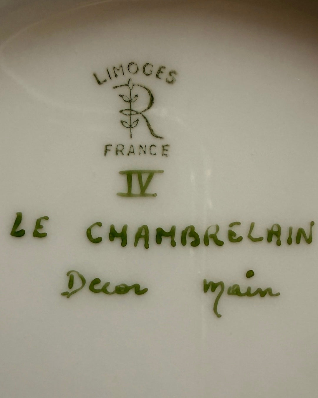 Zeer uitgebreid Frans Limoges servies