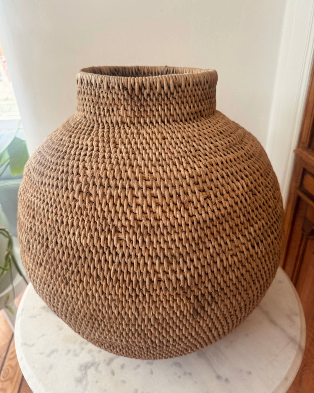 Grote rotan vaas met organische vorm - Nieuw product!
