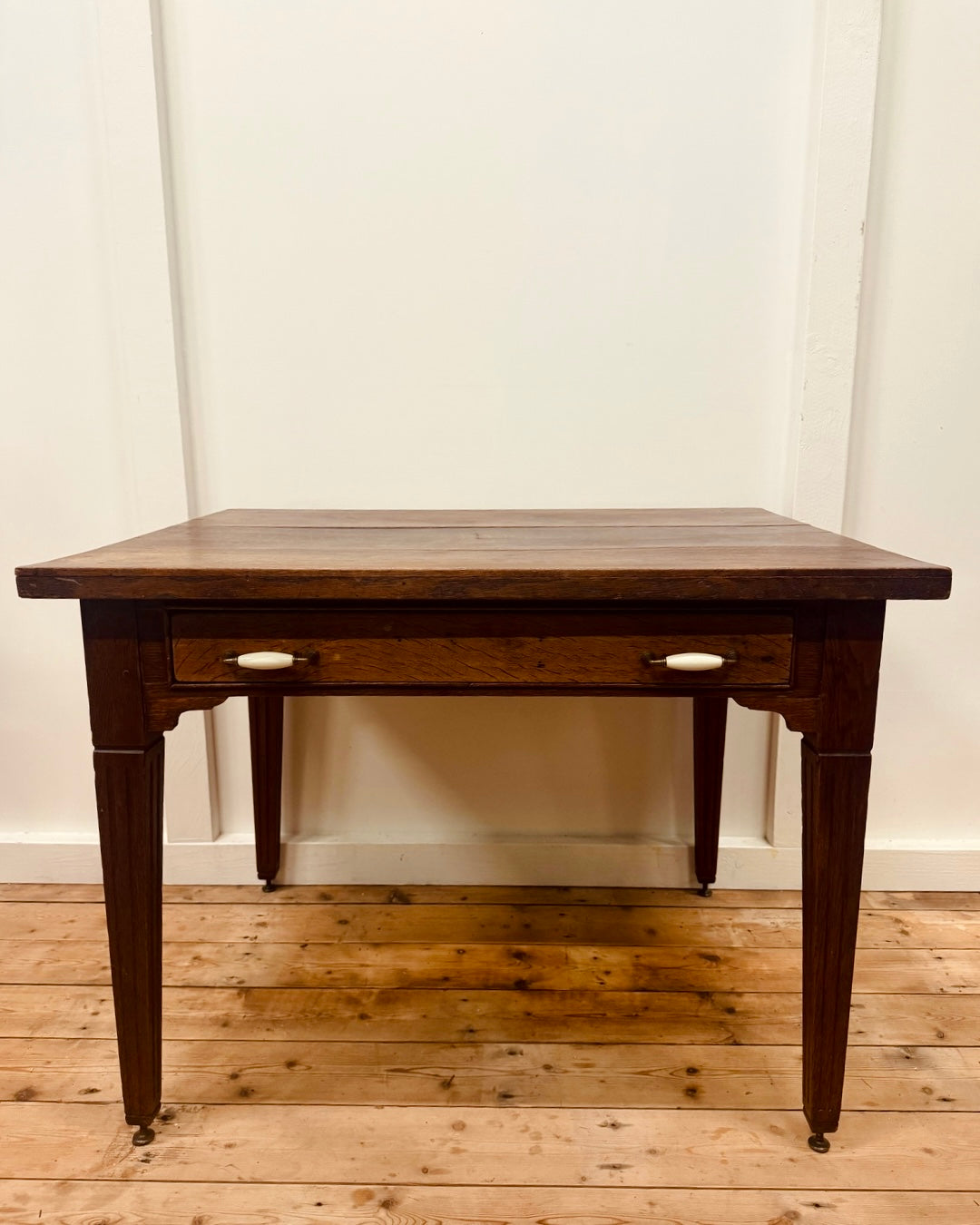 Elegant Antiek Houten Bureau